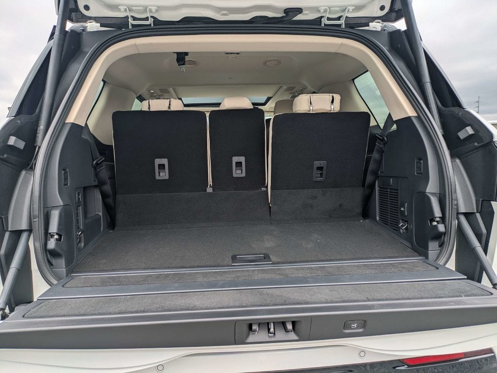 2027 Lincoln Navigator Reserve