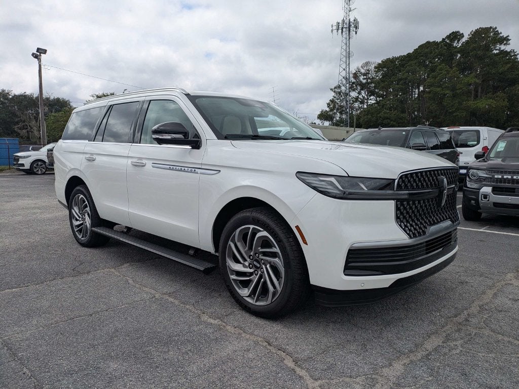 2027 Lincoln Navigator Reserve