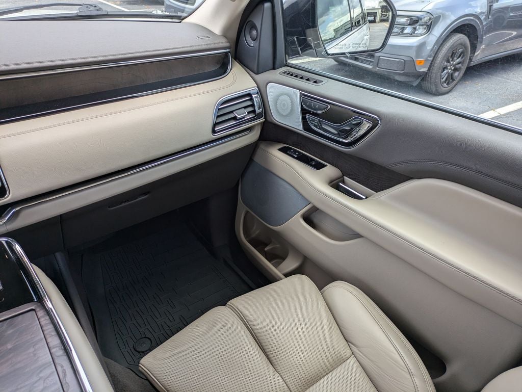 2022 Lincoln Navigator Reserve