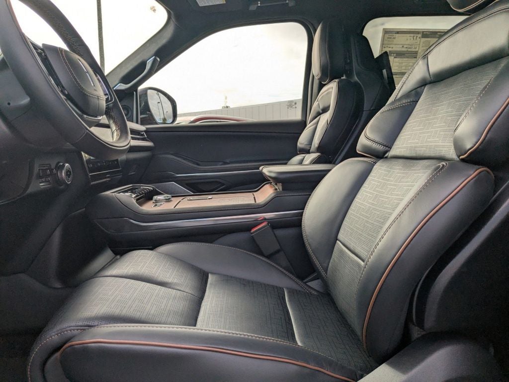 2025 Lincoln Navigator Black Label