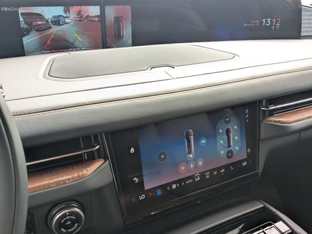 2025 Lincoln Navigator Black Label