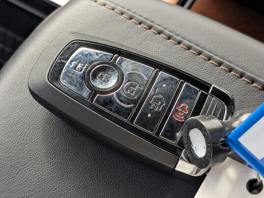 2025 Lincoln Navigator Black Label