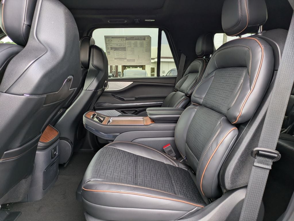 2027 Lincoln Navigator Black Label