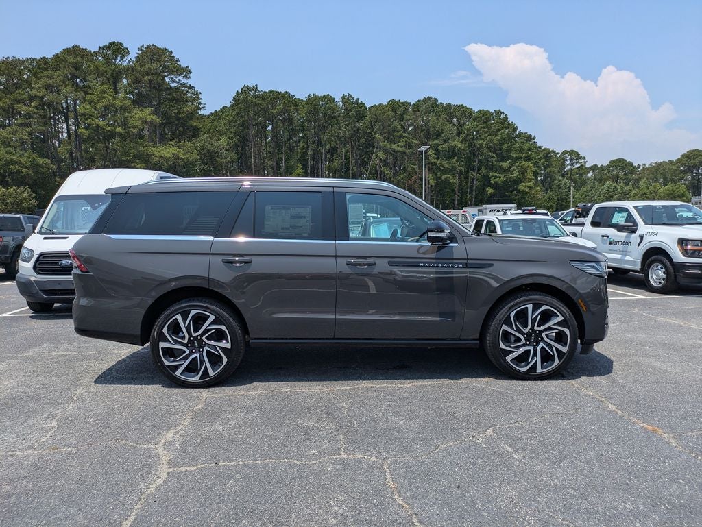 2027 Lincoln Navigator Black Label