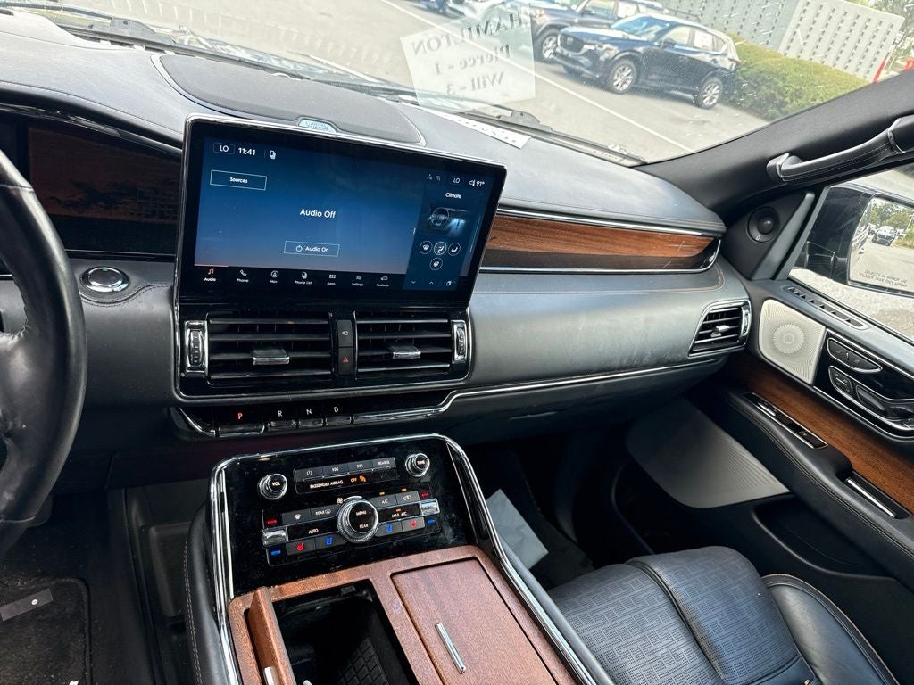 2022 Lincoln Navigator Black Label