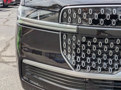 2027 Lincoln Navigator Premiere