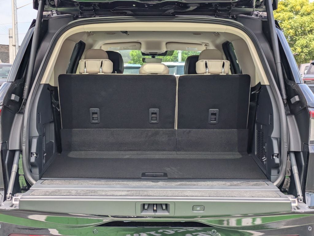 2027 Lincoln Navigator Premiere