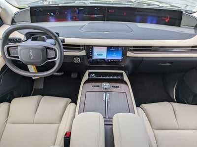 2027 Lincoln Navigator Premiere