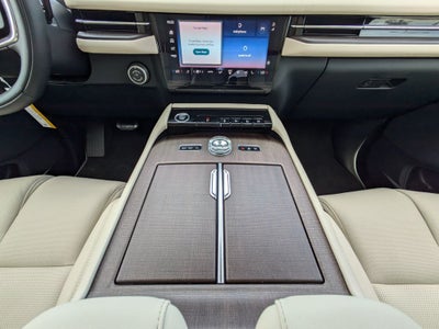 2027 Lincoln Navigator Premiere
