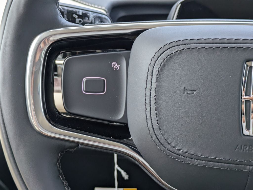 2027 Lincoln Navigator Premiere