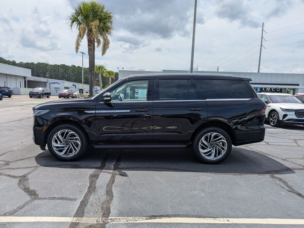 2027 Lincoln Navigator Premiere