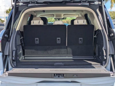 2027 Lincoln Navigator Premiere