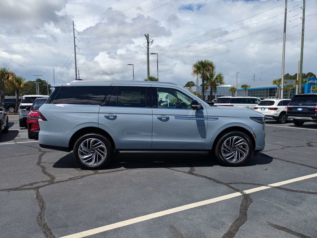 2027 Lincoln Navigator Premiere