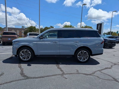 2027 Lincoln Navigator Premiere