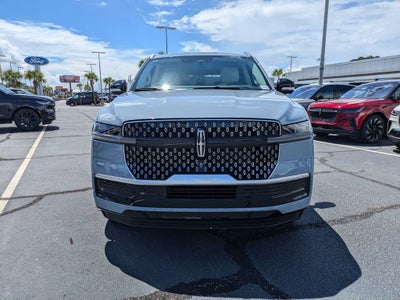 2027 Lincoln Navigator Premiere