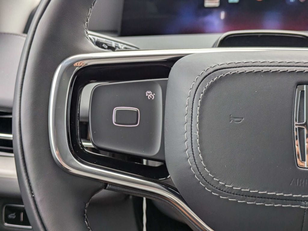 2027 Lincoln Navigator Premiere