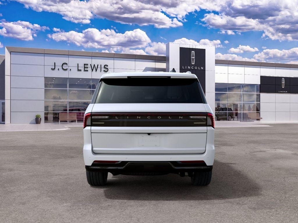 2027 Lincoln Navigator Premiere