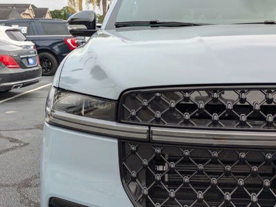 2027 Lincoln Navigator Reserve