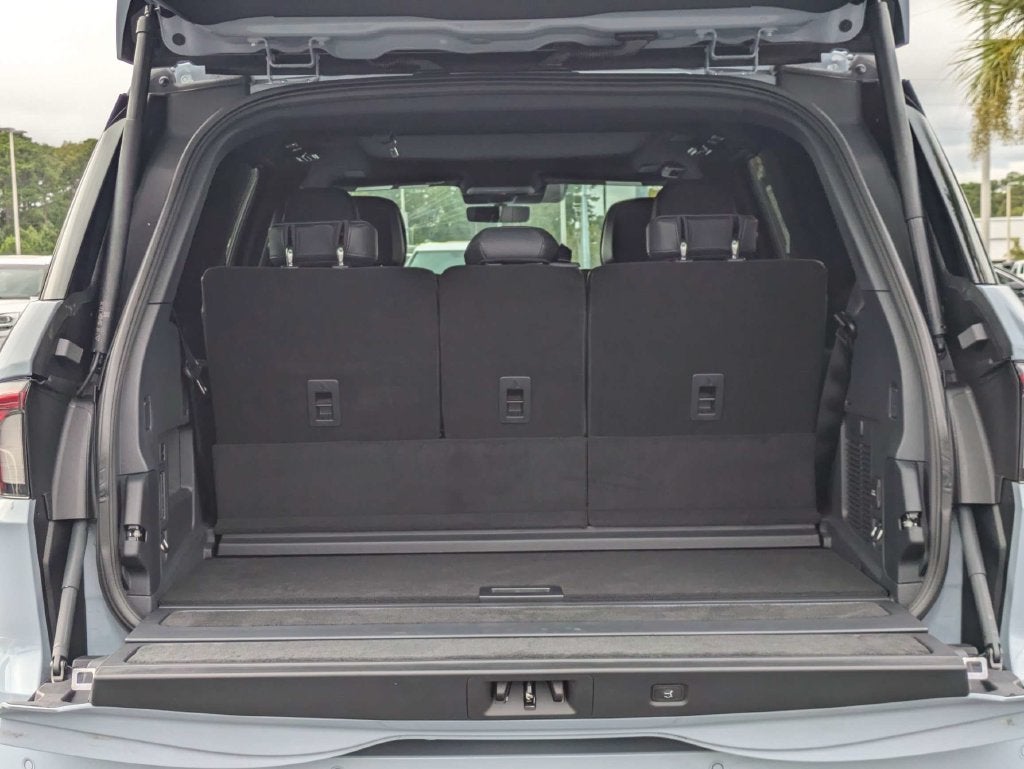 2027 Lincoln Navigator Reserve
