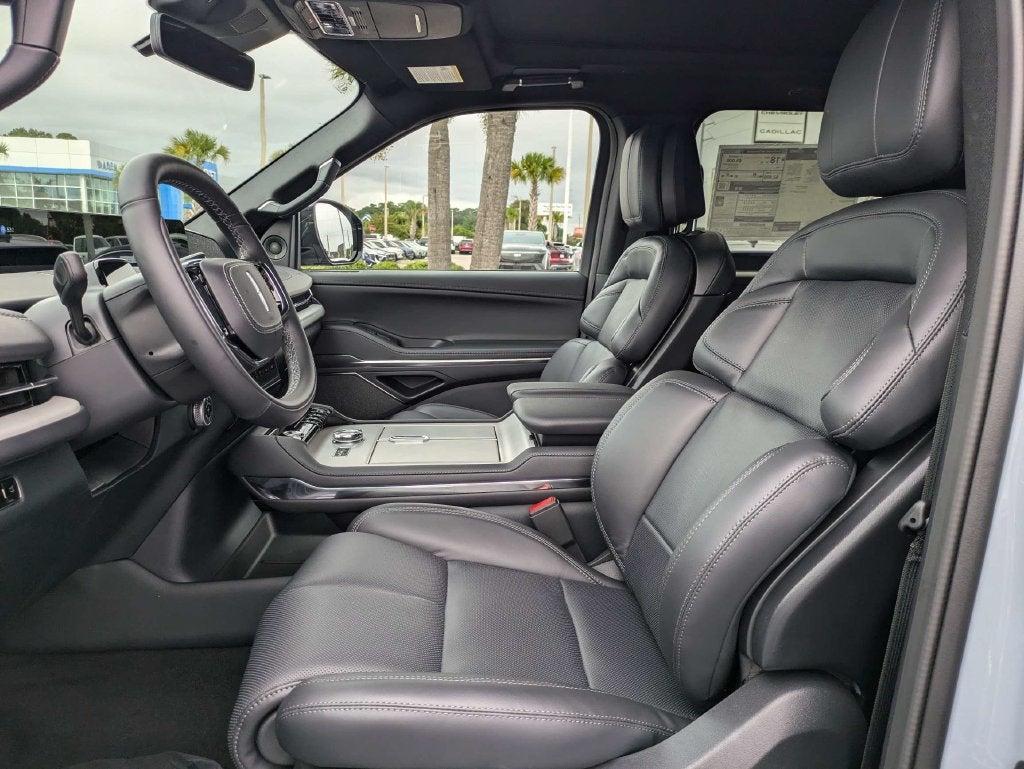 2027 Lincoln Navigator Reserve