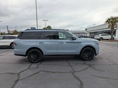 2027 Lincoln Navigator Reserve