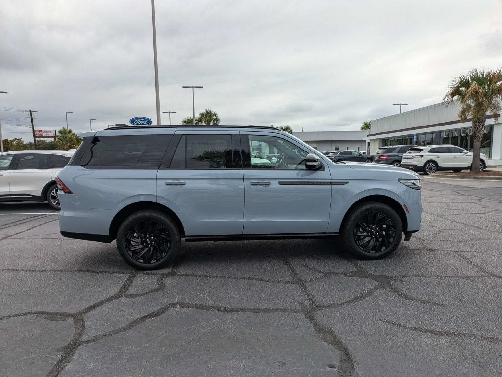 2027 Lincoln Navigator Reserve