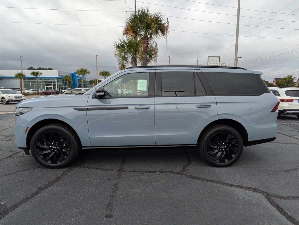 2027 Lincoln Navigator Reserve