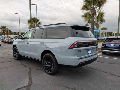 2027 Lincoln Navigator Reserve