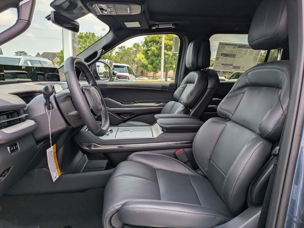 2027 Lincoln Navigator Reserve