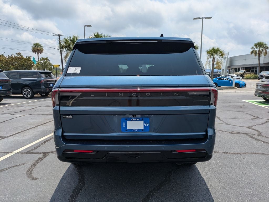2027 Lincoln Navigator Reserve
