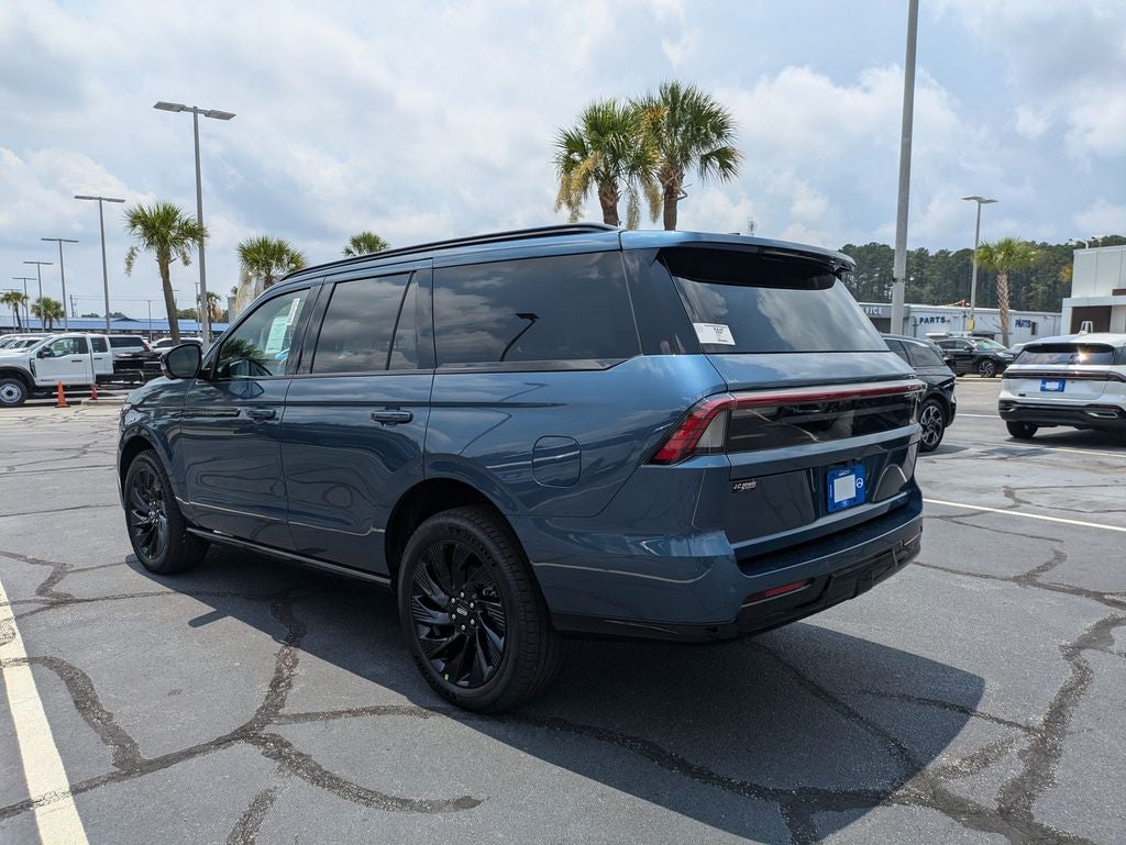 2027 Lincoln Navigator Reserve