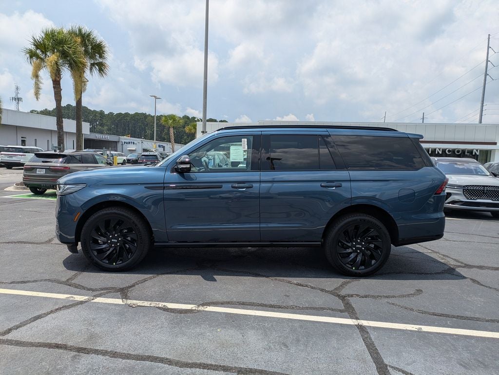 2027 Lincoln Navigator Reserve