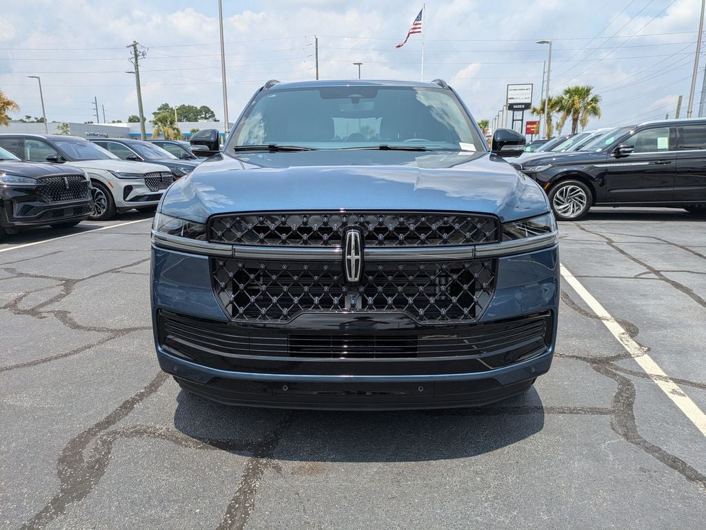 2027 Lincoln Navigator Reserve