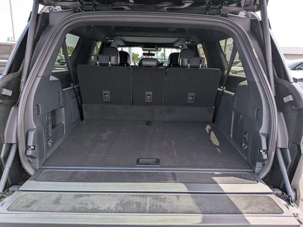 2026 Lincoln Navigator L Reserve