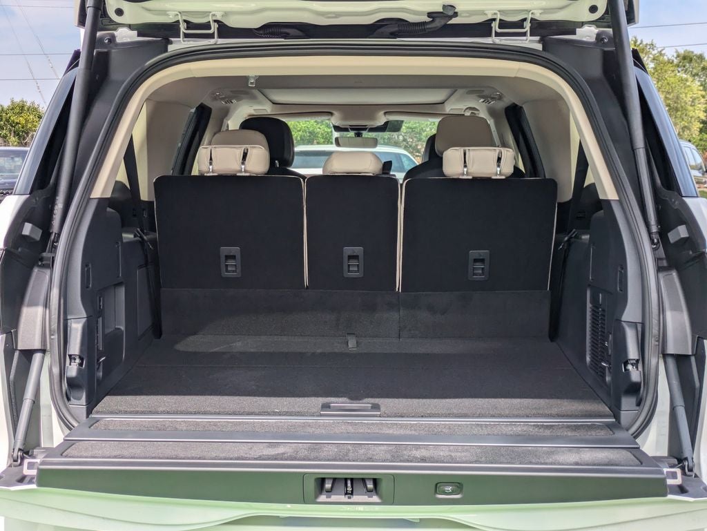 2027 Lincoln Navigator L Reserve