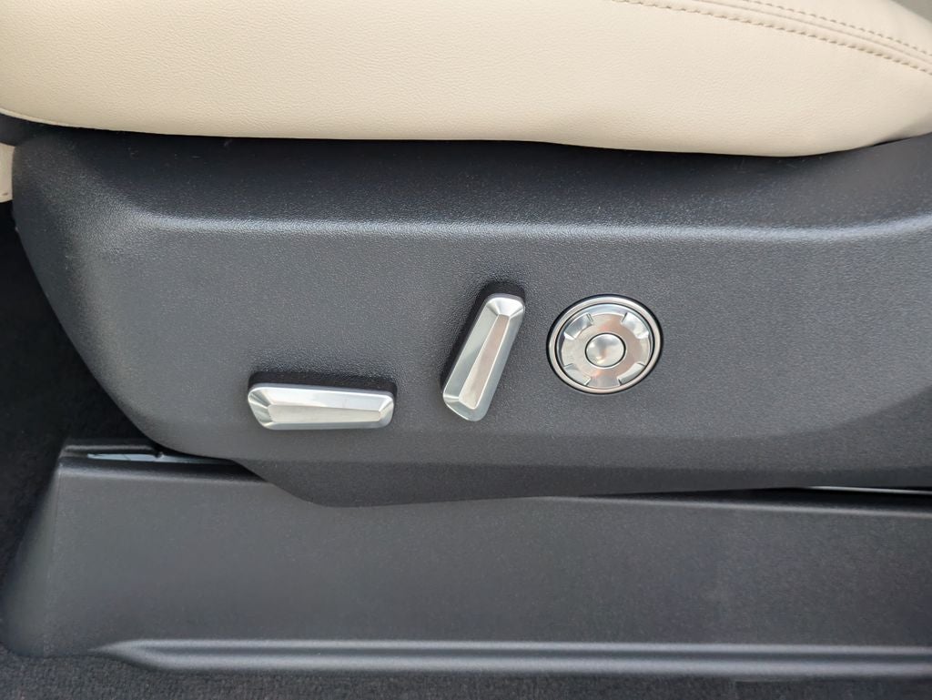 2027 Lincoln Navigator L Reserve