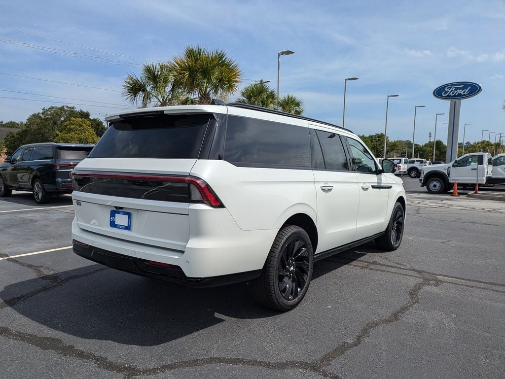 2027 Lincoln Navigator L Reserve