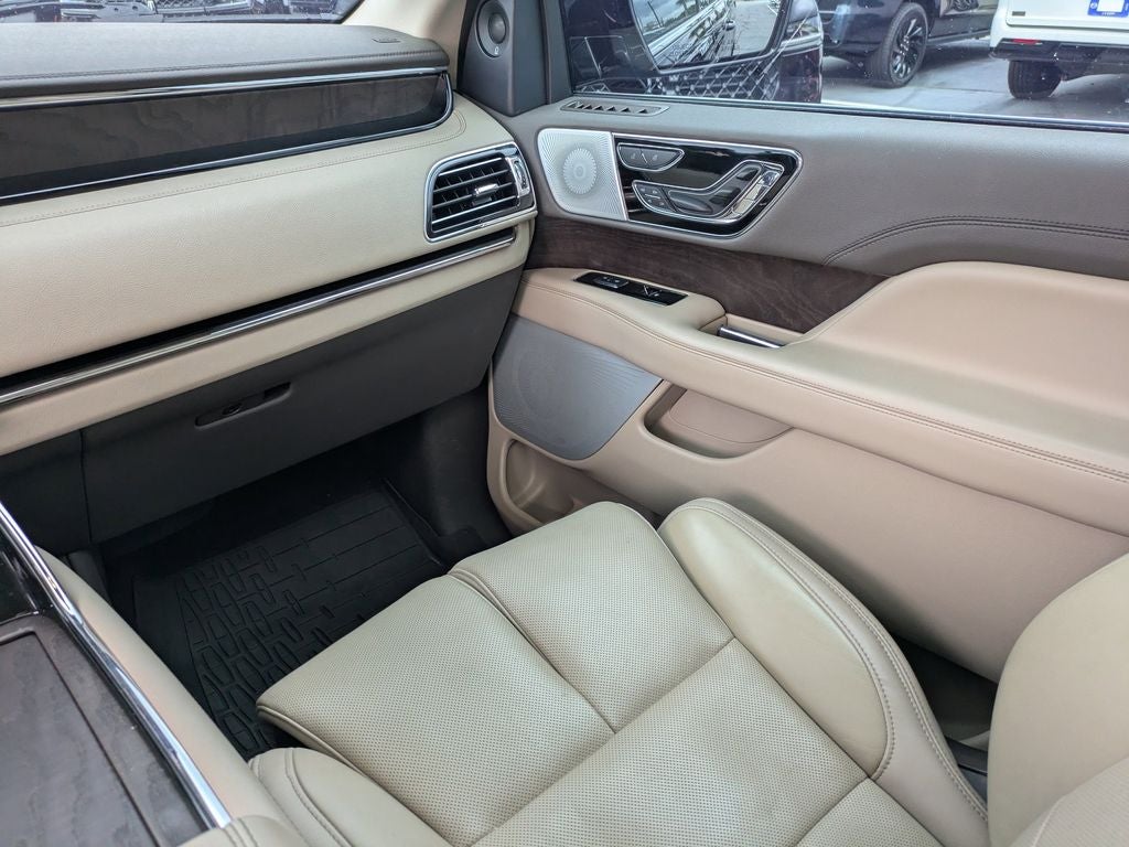 2023 Lincoln Navigator L Reserve