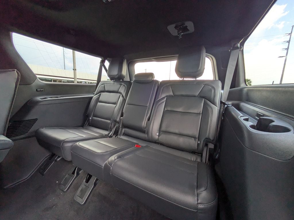 2027 Lincoln Navigator L Reserve
