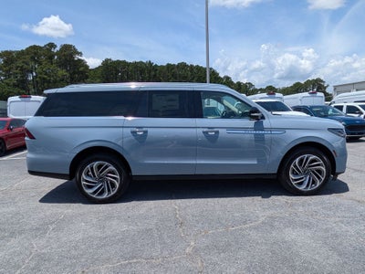 2027 Lincoln Navigator L Reserve