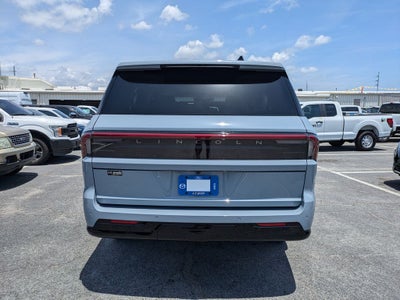 2027 Lincoln Navigator L Reserve