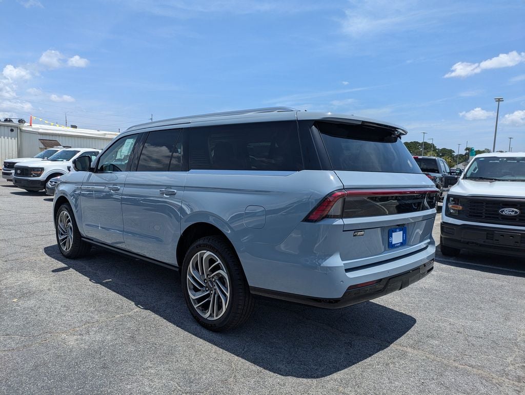 2027 Lincoln Navigator L Reserve