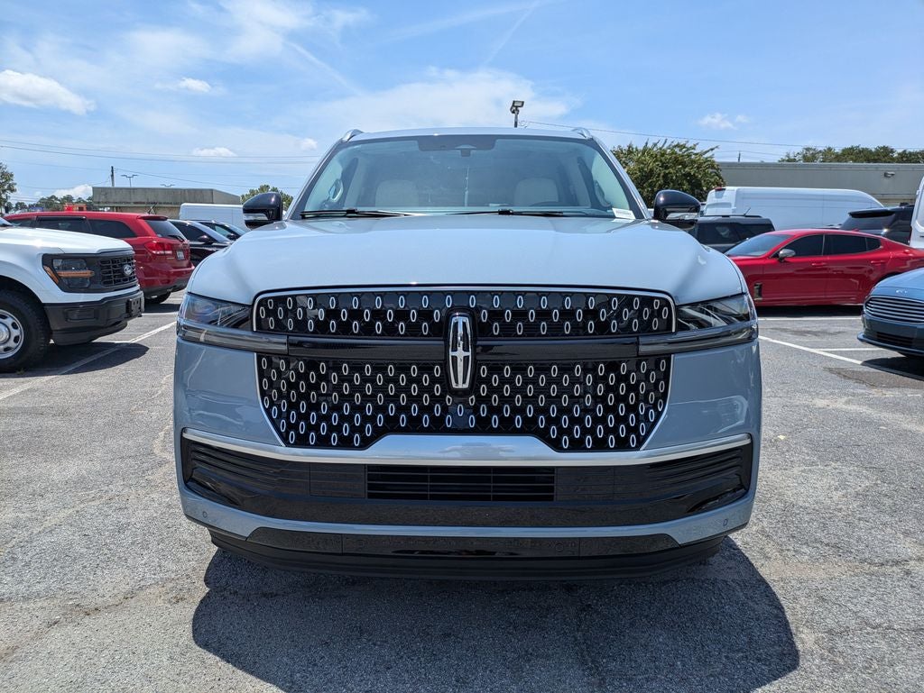 2027 Lincoln Navigator L Reserve