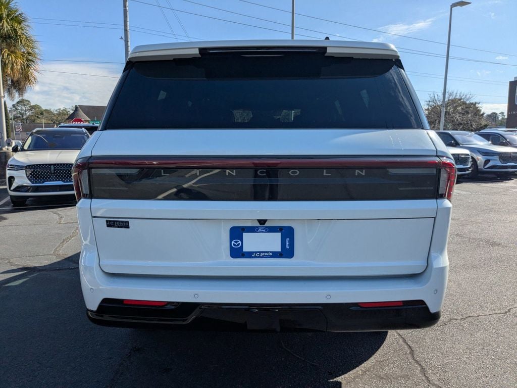 2026 Lincoln Navigator L Reserve