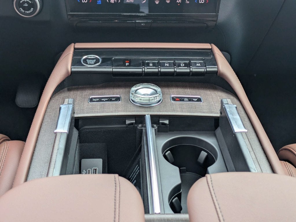 2027 Lincoln Navigator L Reserve