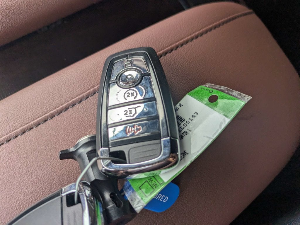 2027 Lincoln Navigator L Reserve
