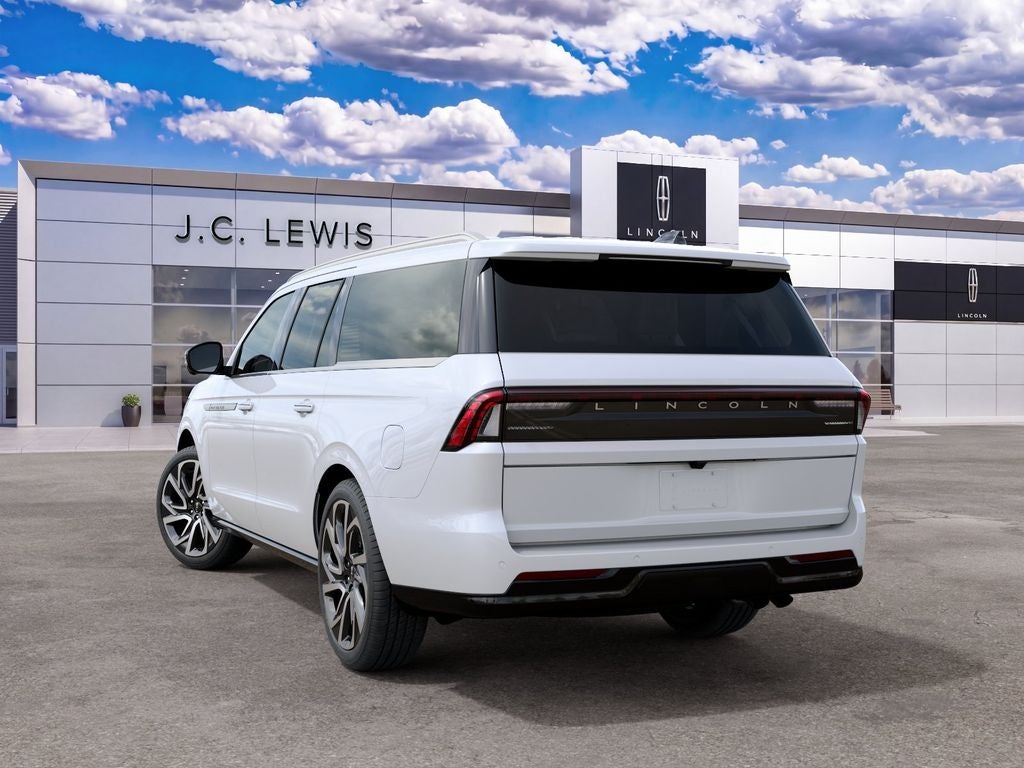 2027 Lincoln Navigator L Reserve