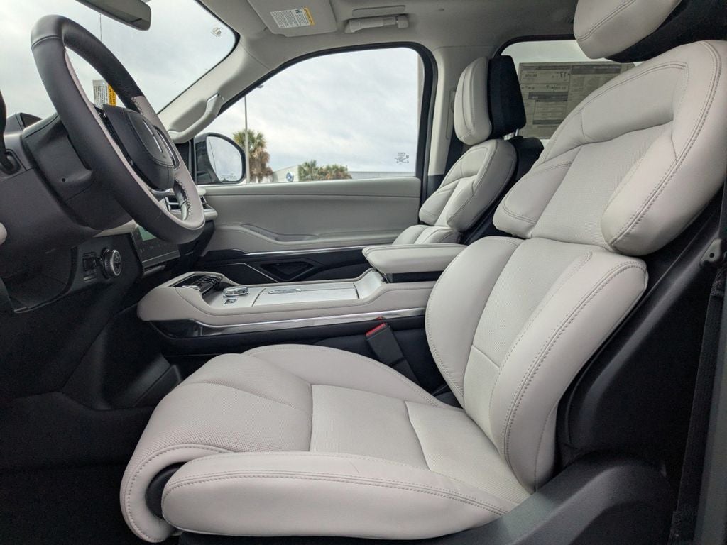 2025 Lincoln Navigator L Reserve