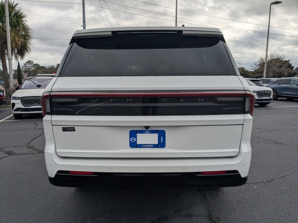 2025 Lincoln Navigator L Reserve