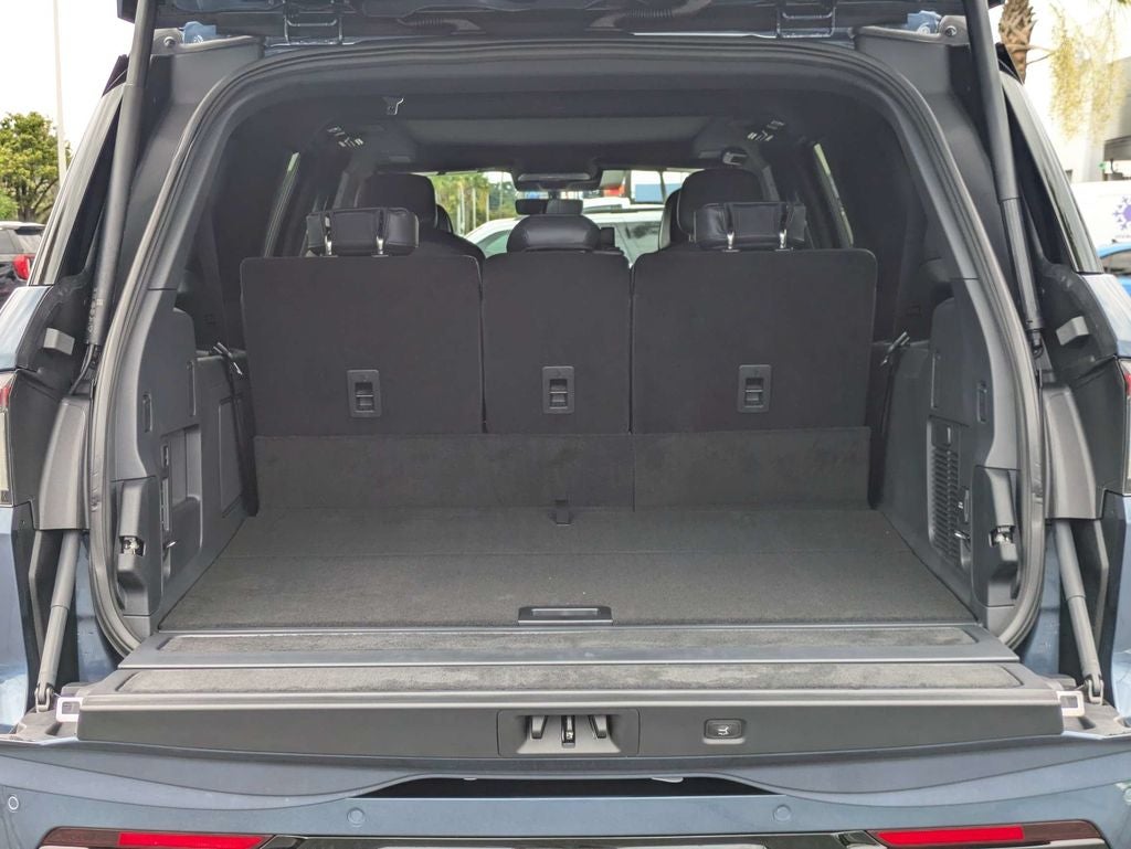 2027 Lincoln Navigator L Reserve
